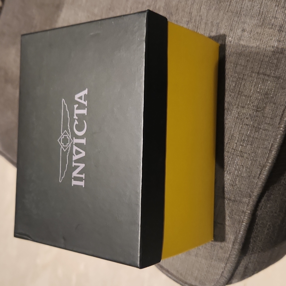 Authentic Invicta Watch Case With Outer Gift Box. - image 5